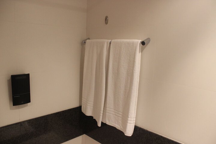 Room 8 of 129