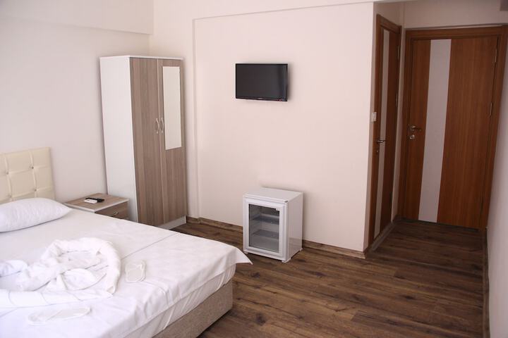 Room 13 of 54