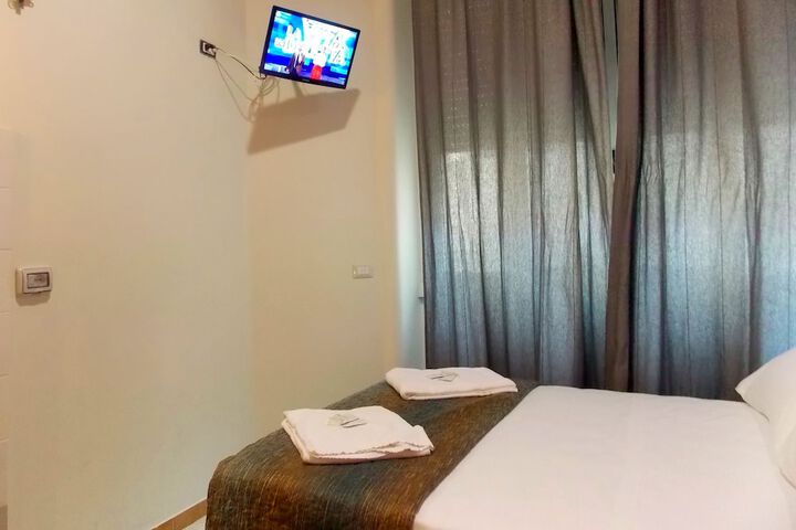 Room 7 of 39