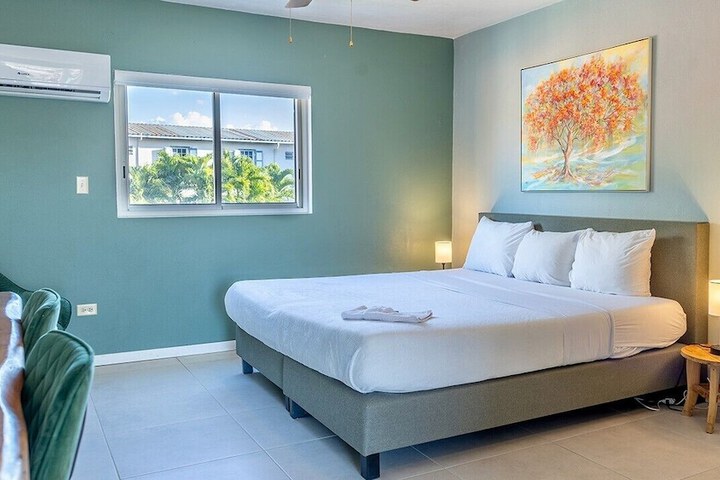Room 3 of 17