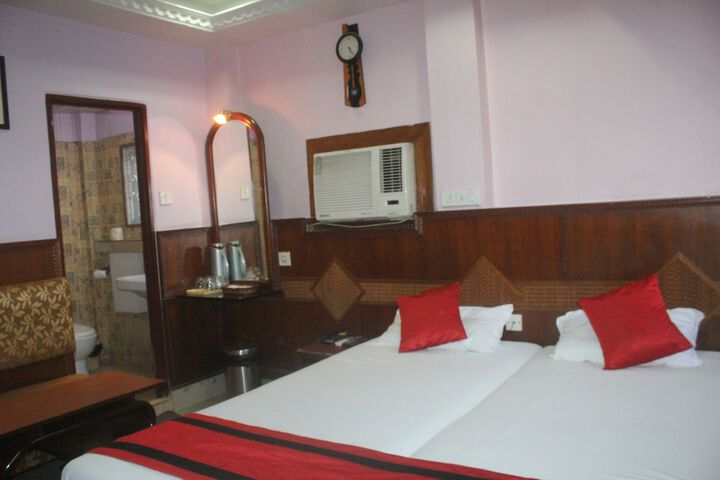Room 19 of 29