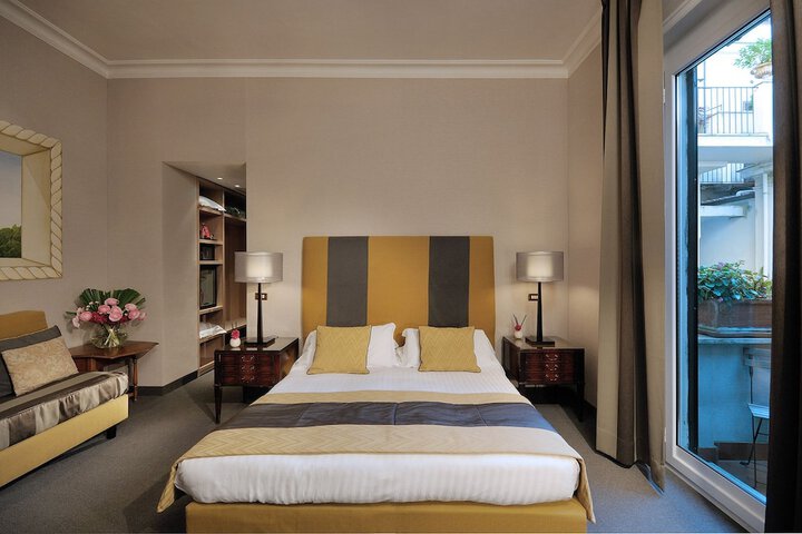 Room 18 of 82