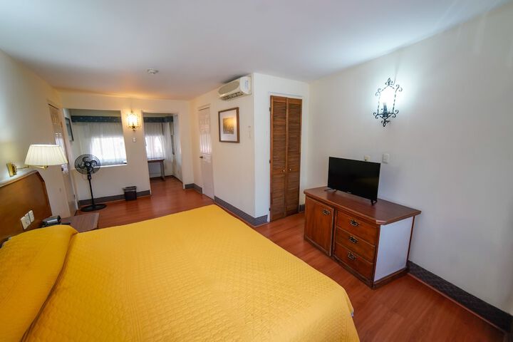 Room 16 of 47
