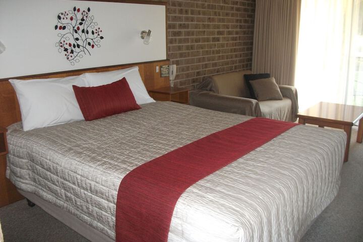 Room 6 of 50