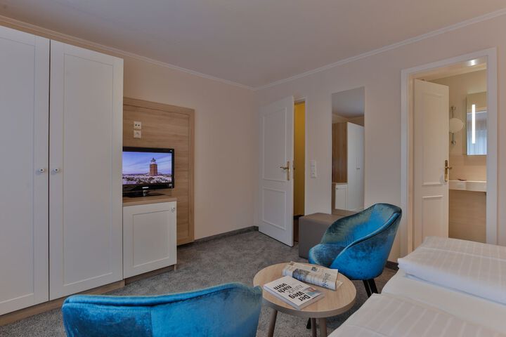 Room 8 of 72