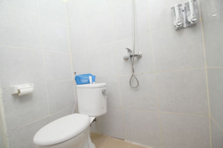 Room 2 of 29