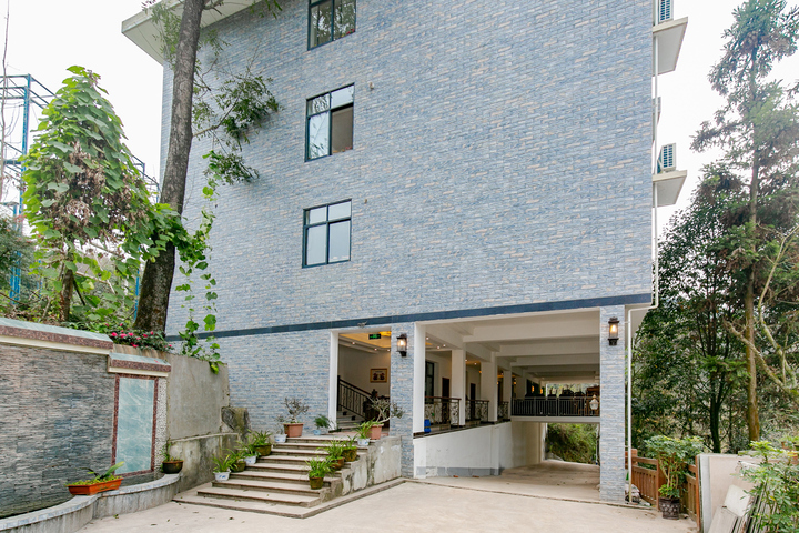 Chongzhou jiulonggou Ruoshui hot spring hospital