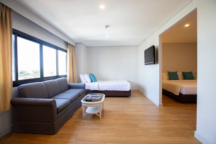 Room 15 of 61