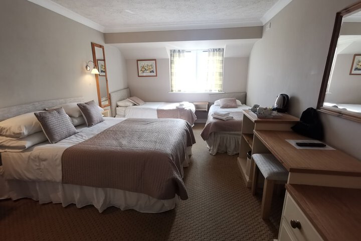 Room 25 of 52