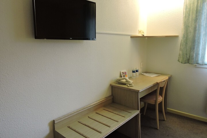 Room 21 of 39