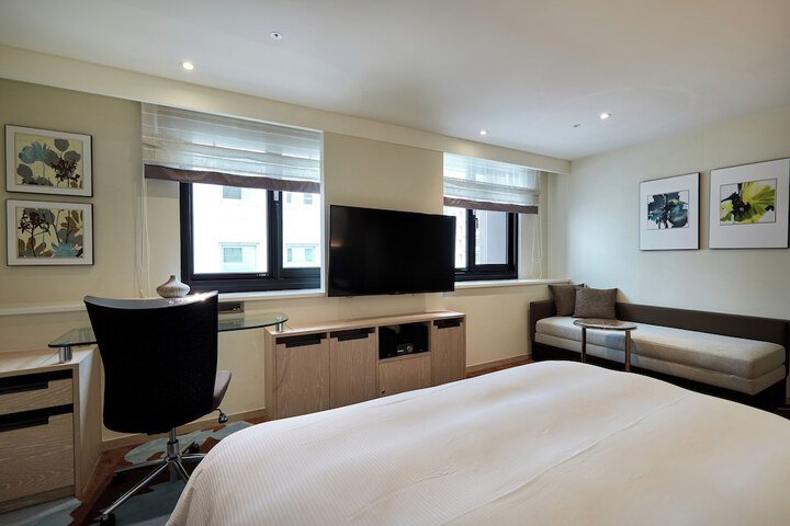 Room 57 of 121