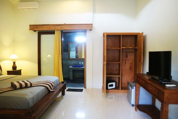 Room 13 of 50