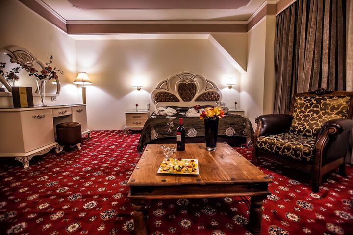 Room 22 of 48
