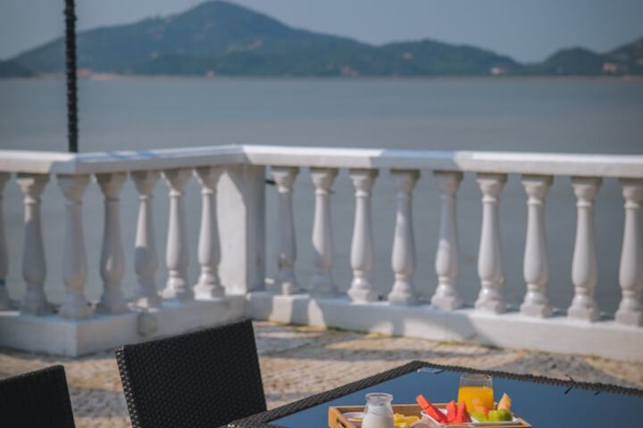 Breakfast/Coffee Service 80 of 124