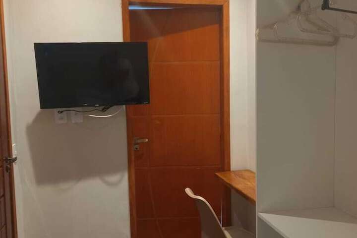 Room 6 of 46