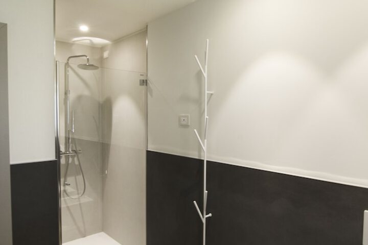 Room 25 of 37