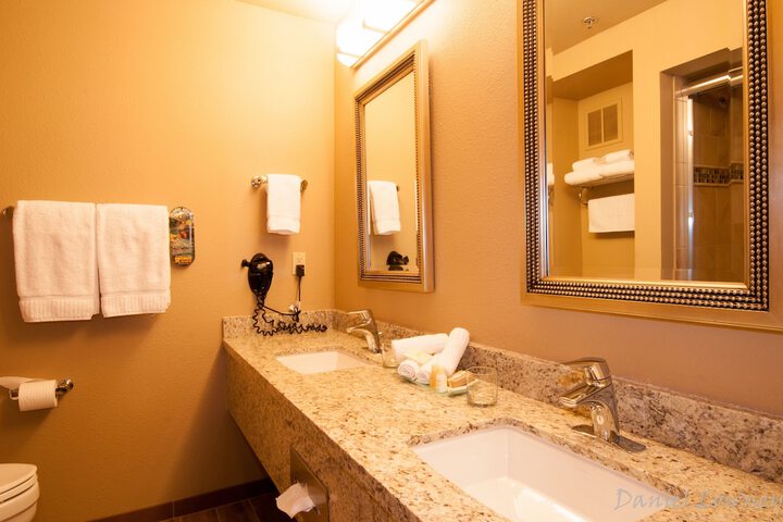 Bathroom sink