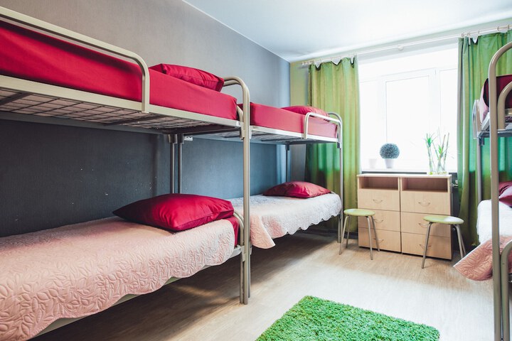 Room 10 of 48