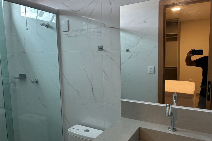 Room 6 of 22