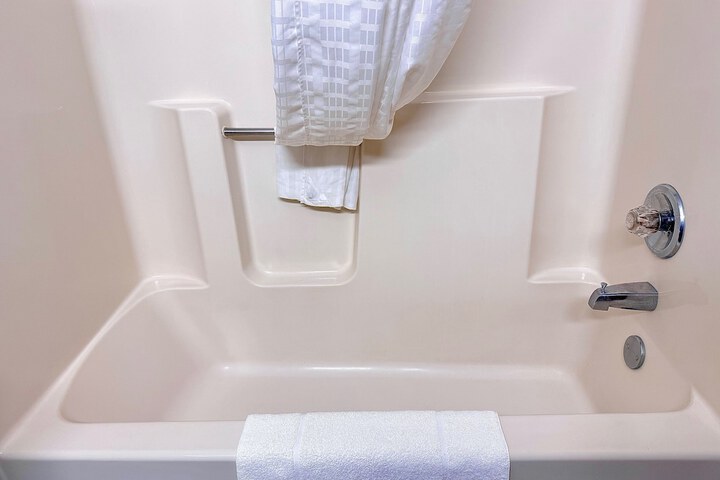 Standard | King Bed (15 of 17)