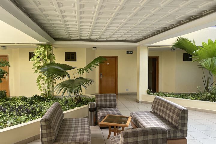 Hotel Exterior 47 of 51