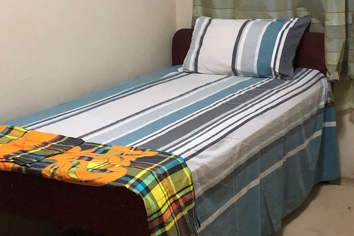 Room 2 of 9