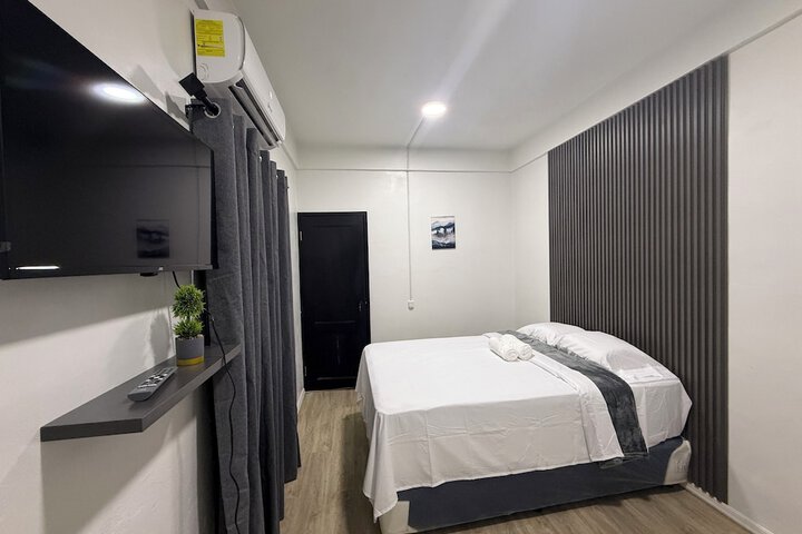 Room 3 of 16