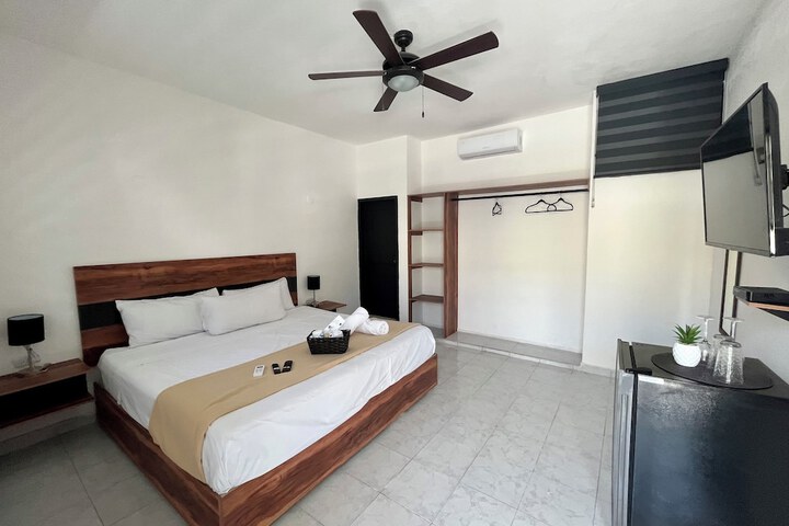 Room 19 of 108