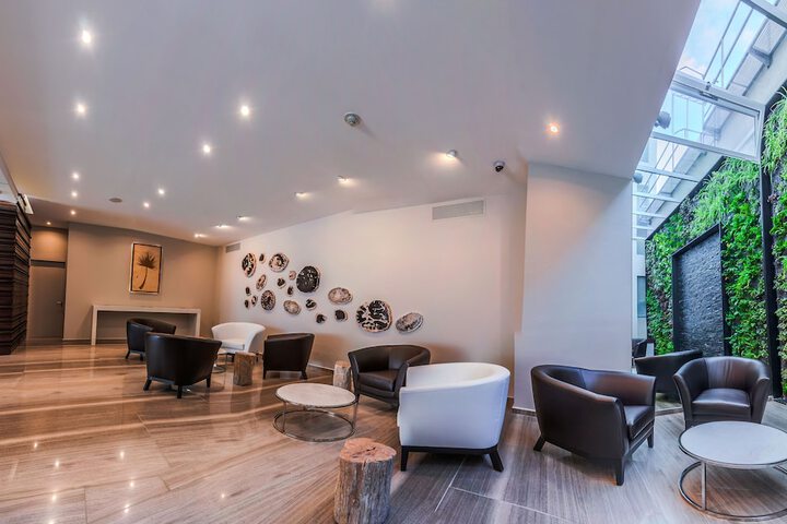 Entrance & Lobby