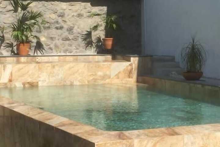 Pool 16 of 26