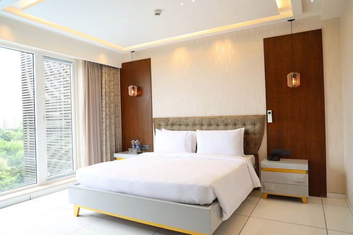 Room 44 of 118