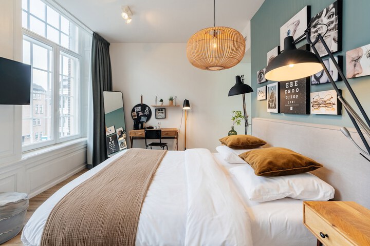 Room 33 of 67