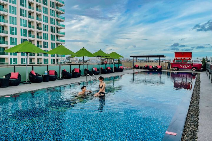 Photo of GLOW Pattaya