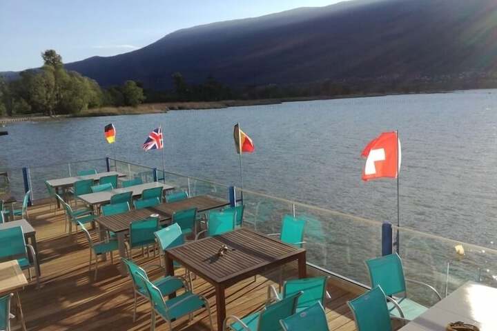 Weekend Hotel Les Pieds dans lEau in Viviers-du-Lac