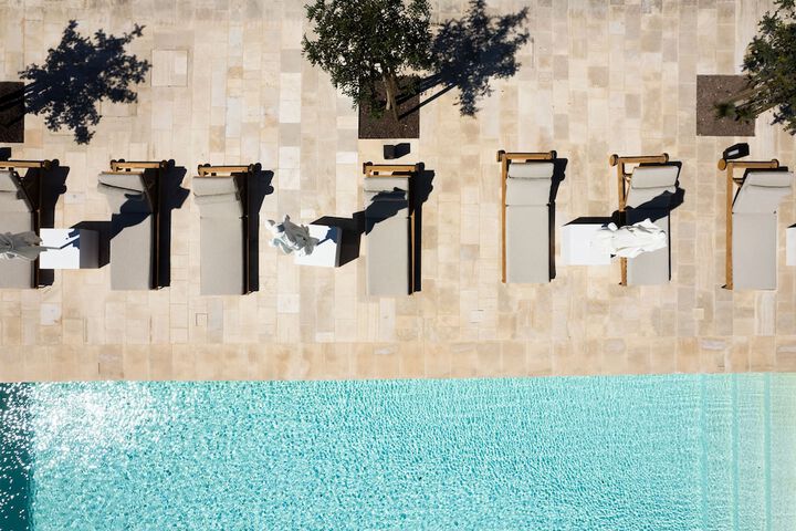 Pool 53 of 104