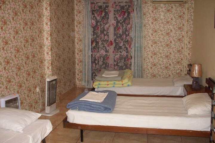 Room 4 of 21