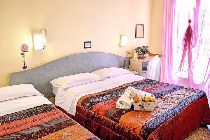 Room 18 of 21