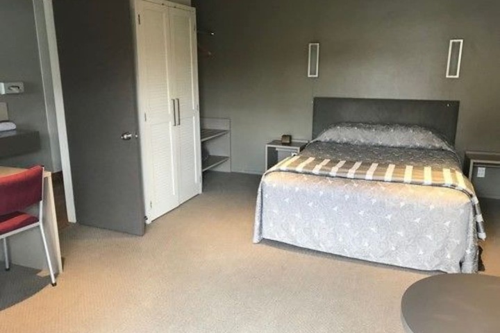 Room 11 of 23