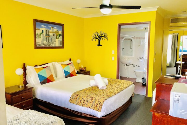 Room 46 of 103
