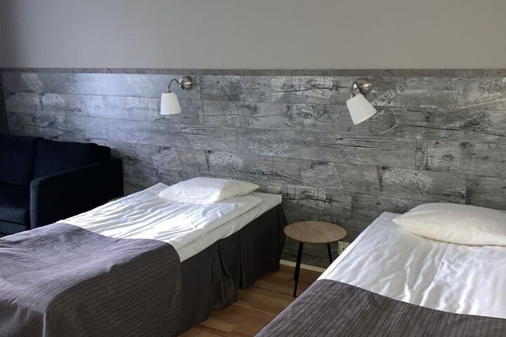 Room 11 of 53