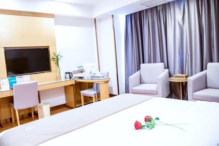Room 7 of 38