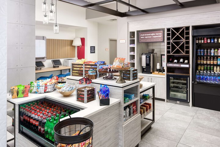 Snack bar