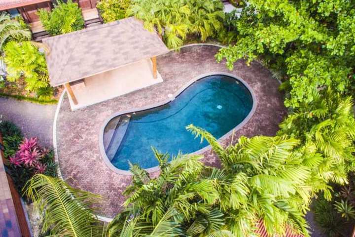 Hotel with Pool