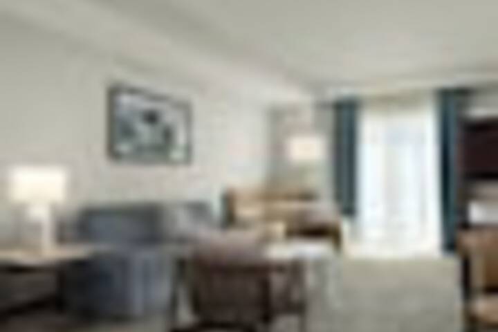 Room 62 of 204