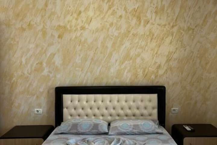 Room 2 of 35