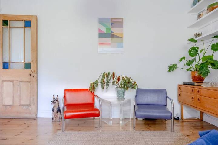 Unique Vintage style 3BD Flat Dalston