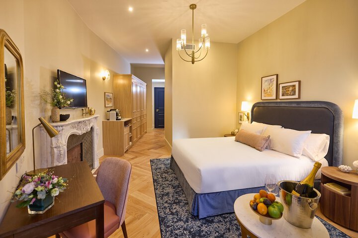 Room 47 of 192