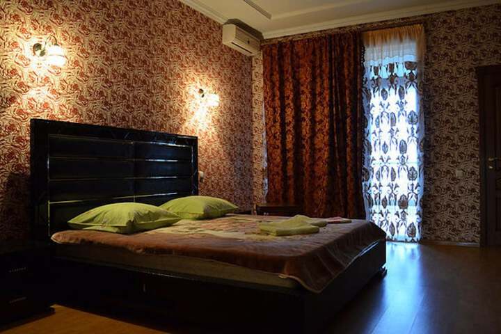 Room 25 of 93