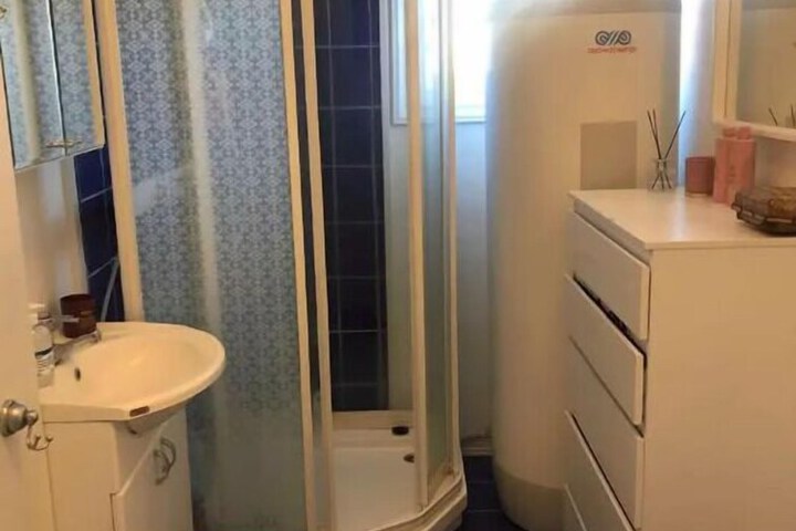 Room 12 of 15