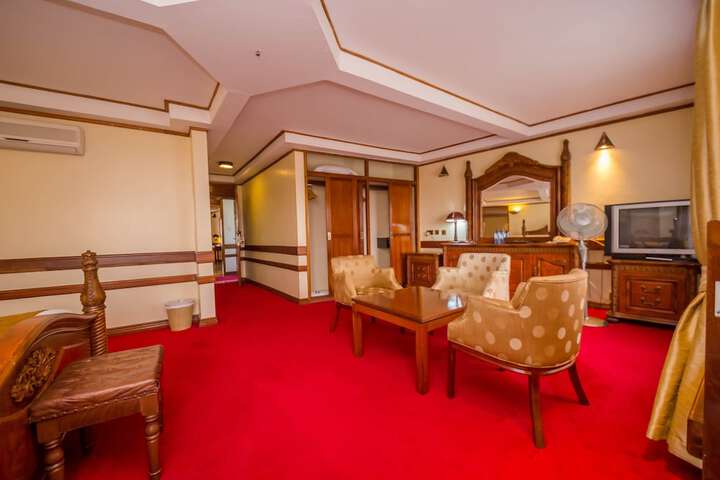 Room 46 of 174